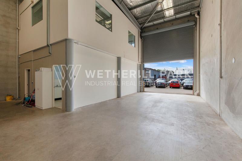 Click to view all images Smithfield NSW 2164 - Image 2