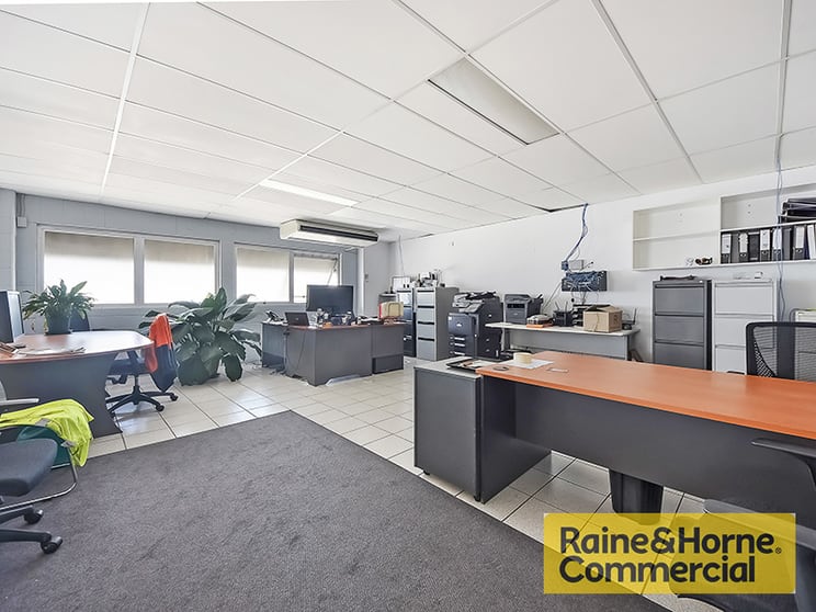Click to view all images 21 Lathe Street Virginia QLD 4014 - Image 3