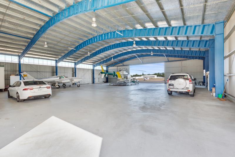 Click to view all images 6 Aviation Drive West Rockhampton QLD 4700 - Image 3
