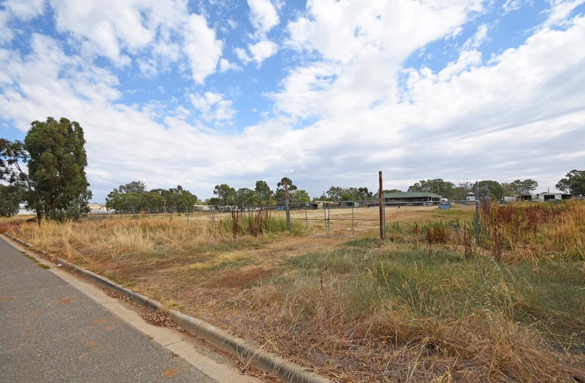 Click to view all images 77 Merkel Street Thurgoona NSW 2640 - Image 1