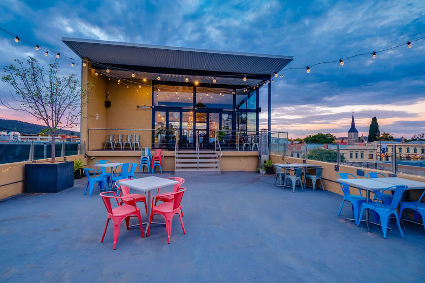 Click to view all images 593 Dean Street Albury NSW 2640 - Image 2