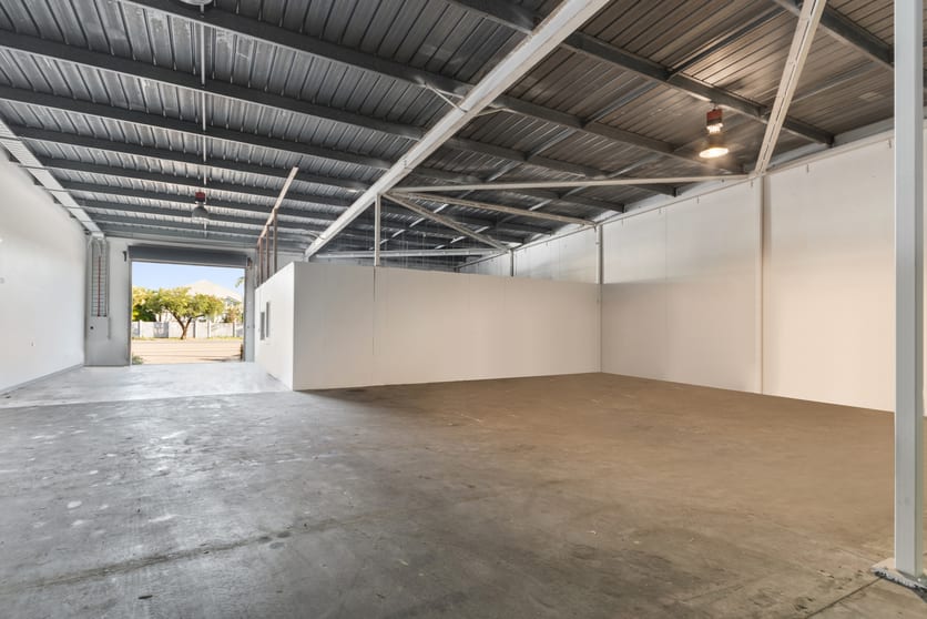 Click to view all images 1/165 Boundary Street Railway Estate QLD 4810 - Image 2