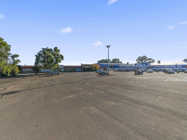 Click to view all images 37 Sydney Road Benalla VIC 3672 - Image 3