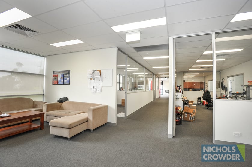 1 Raylee Place Lynbrook VIC 3975 - Image 3