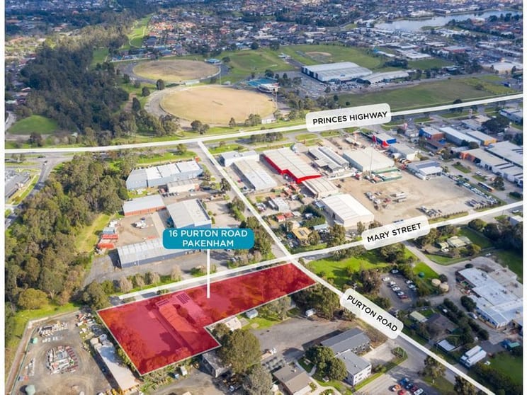 Click to view all images 16 Purton Road Pakenham VIC 3810 - Image 2