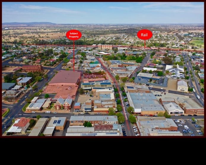 Click to view all images 1-6 Browne Street & 169 Clarinda Street Parkes NSW 2870 - Image 2