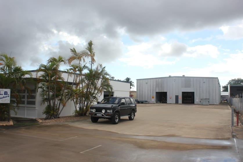 Click to view all images 15 Mackley Street Garbutt QLD 4814 - Image 3