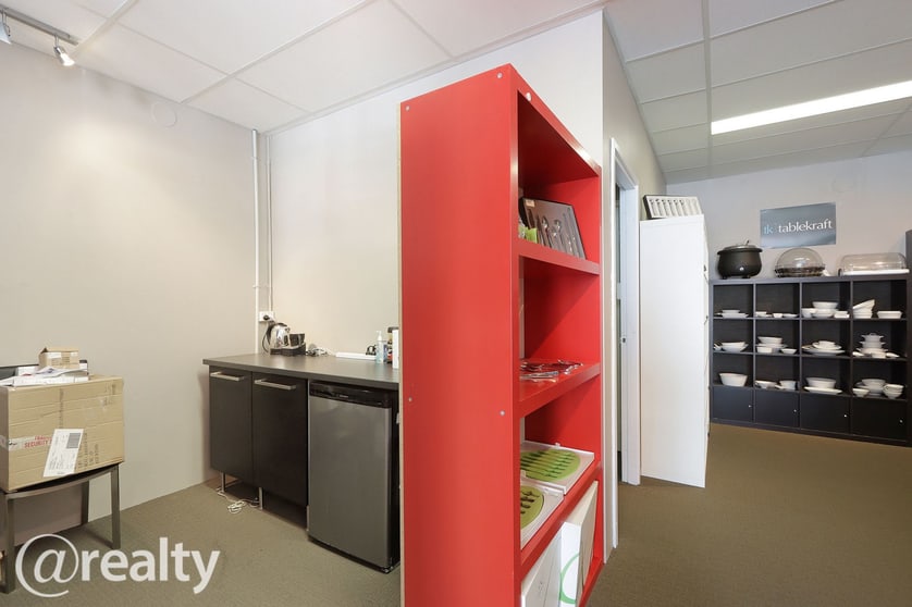 Click to view all images 3/30 Gympie Way Willetton WA 6155 - Image 3