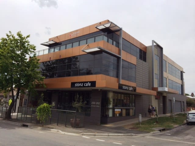Click to view all images 3/200 Buckley Street Essendon VIC 3040 - Image 2