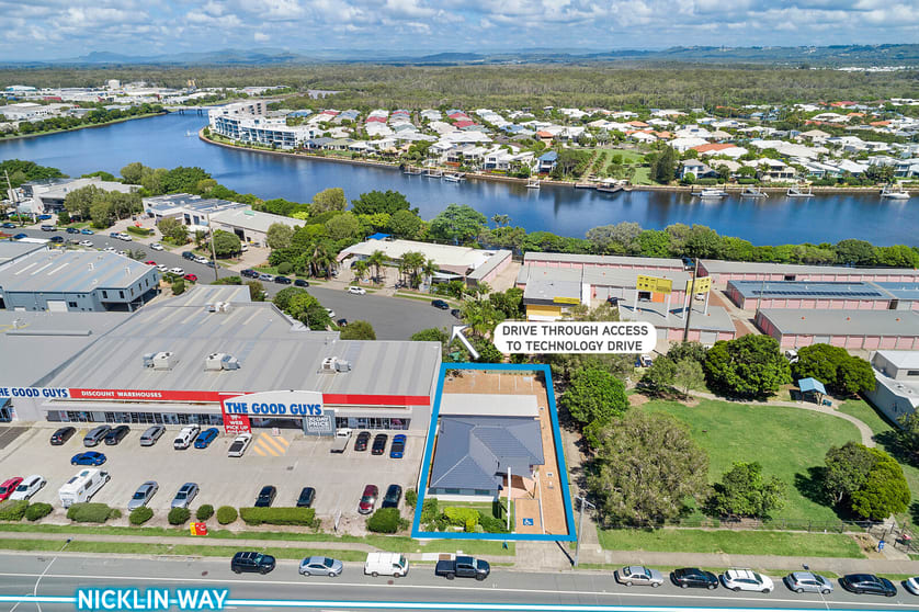 Click to view all images 214 Nicklin Way Warana QLD 4575 - Image 2