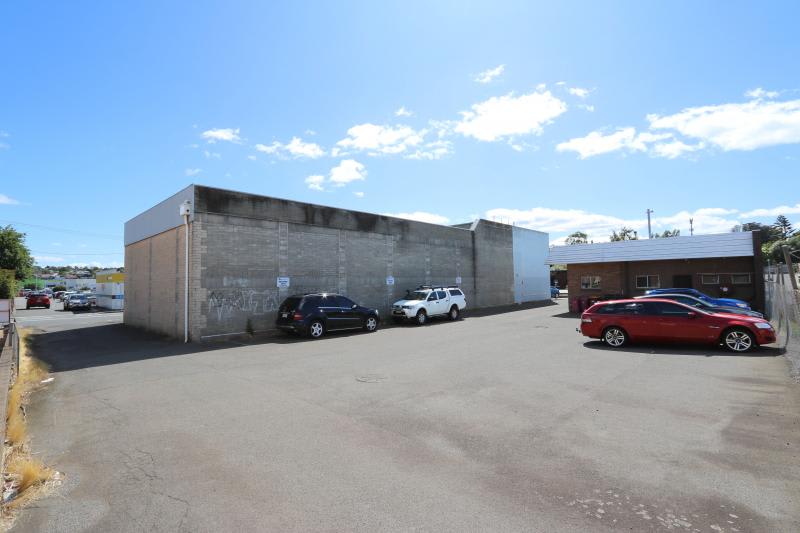 Click to view all images 128 Hobart Road Kings Meadows TAS 7249 - Image 2