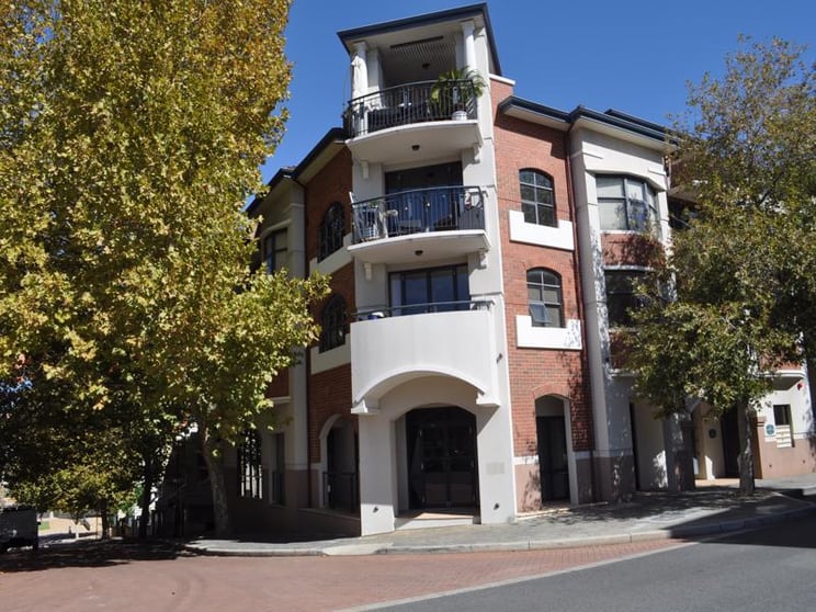 Click to view all images 14/37 Brown Street East Perth WA 6004 - Image 3