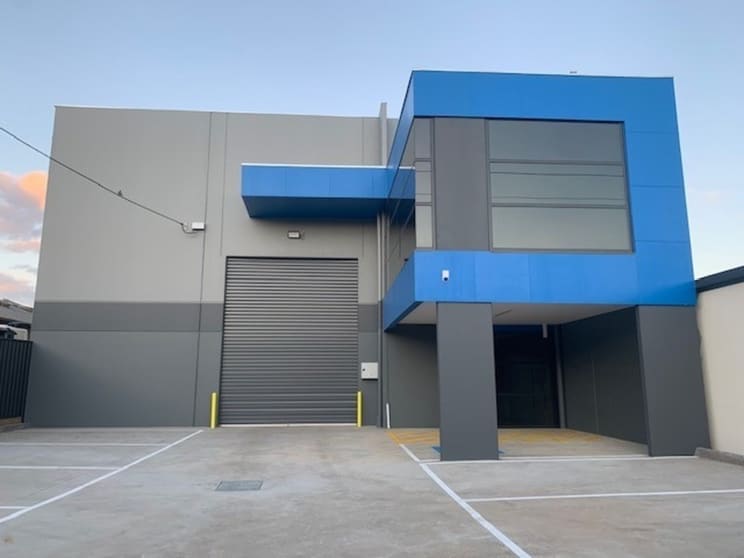 Click to view all images 15 Ormond Avenue Sunshine VIC 3020 - Image 1