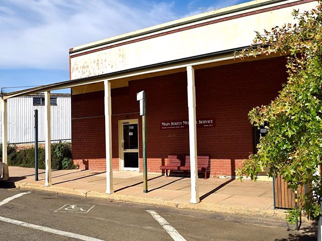 Click to view all images 139 BURRANGONG STREET Grenfell NSW 2810 - Image 2