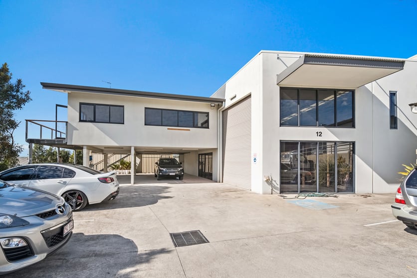 Click to view all images Unit 12/17A Ern Harley Dr Burleigh Heads QLD 4220 - Image 1