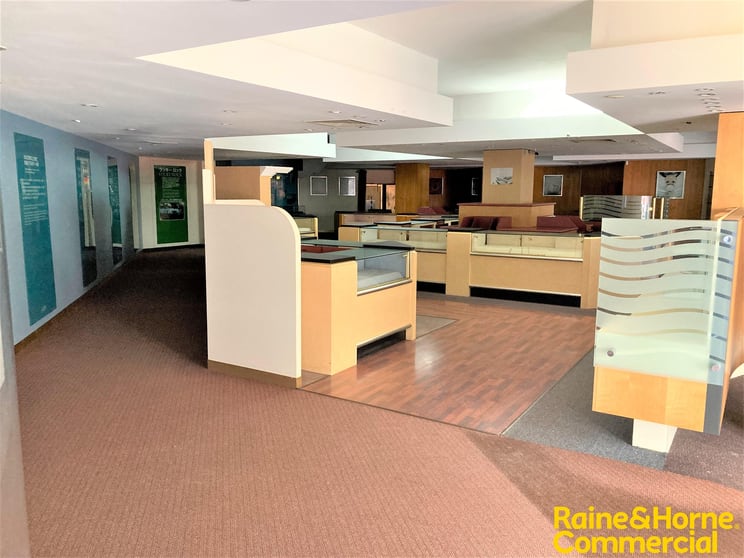 Click to view all images 45 Cavill Avenue Surfers Paradise QLD 4217 - Image 3
