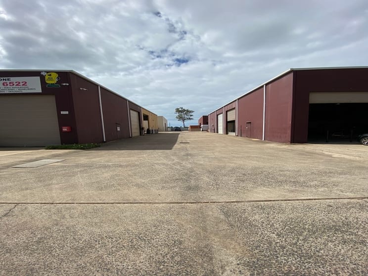 Click to view all images 4/90 Lower Mountain Road Dundowran QLD 4655 - Image 3