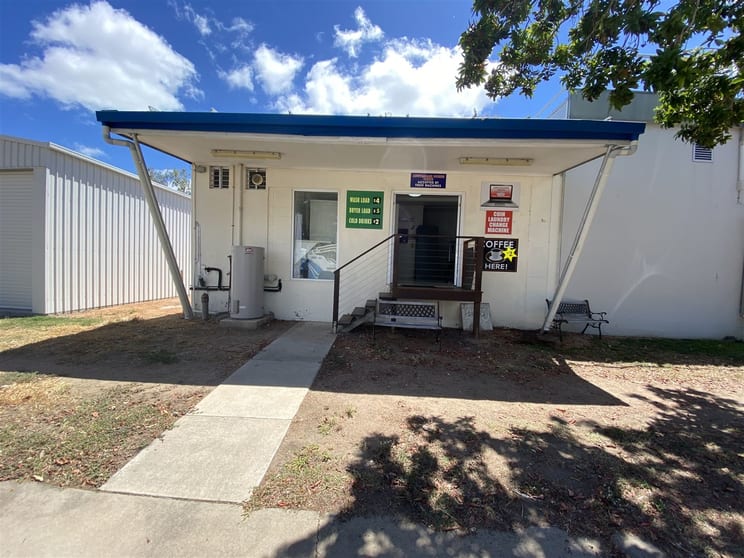 Click to view all images 78-80 Eighth Avenue Home Hill QLD 4806 - Image 2