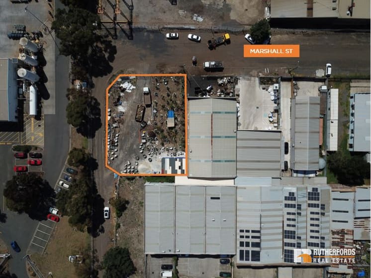 Click to view all images 29-33 Marshall Street Sunshine North VIC 3020 - Image 2
