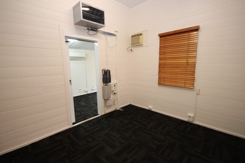 Click to view all images 163 Boundary Street Railway Estate QLD 4810 - Image 3