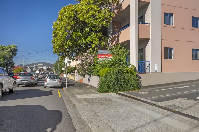 Click to view all images 2/286 Macquarie Street South Hobart TAS 7004 - Image 1
