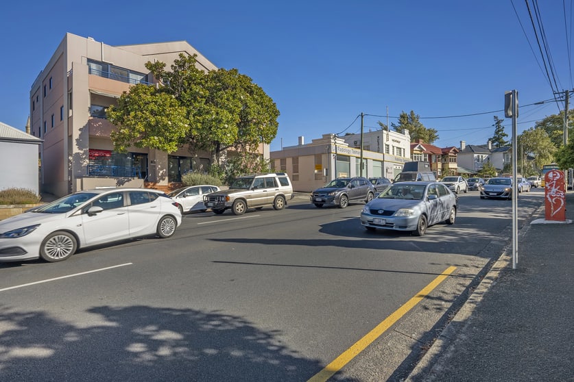 Click to view all images 2/286 Macquarie Street South Hobart TAS 7004 - Image 3