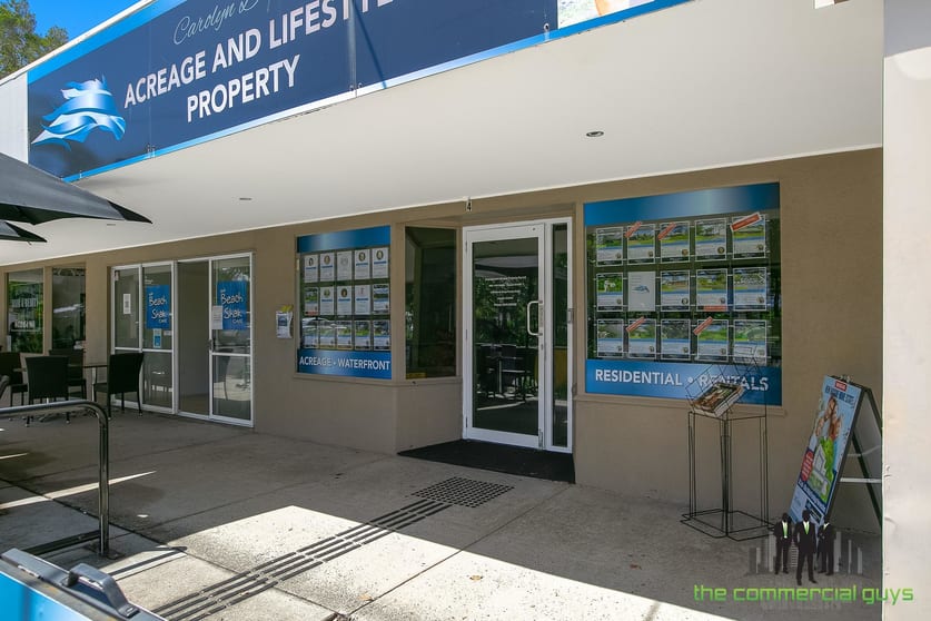 Click to view all images 4/5 Biggs Ave Beachmere QLD 4510 - Image 1