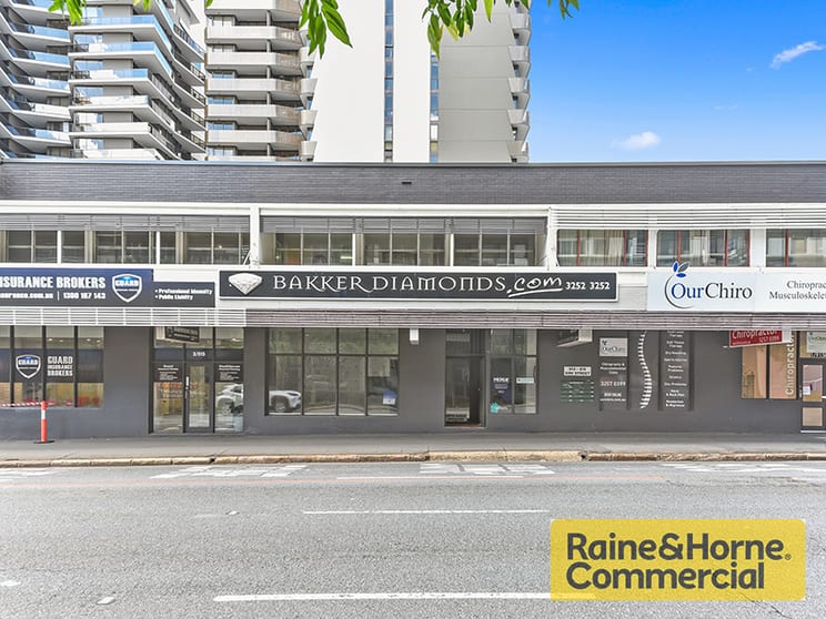 Click to view all images 2/915 Ann Street Fortitude Valley QLD 4006 - Image 1