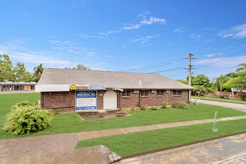 Click to view all images 33 EDISON STREET Wulguru QLD 4811 - Image 1