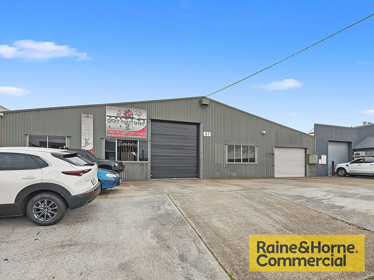 Click to view all images 21 Basalt Street Geebung QLD 4034 - Image 1