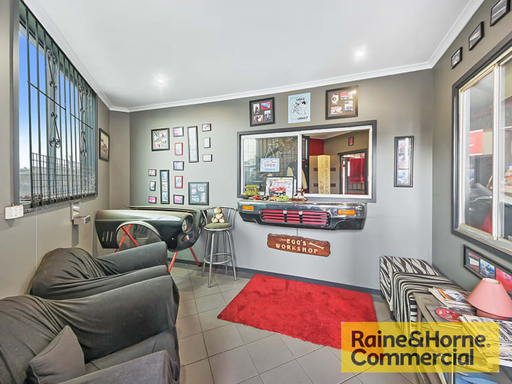 Click to view all images 21 Basalt Street Geebung QLD 4034 - Image 3