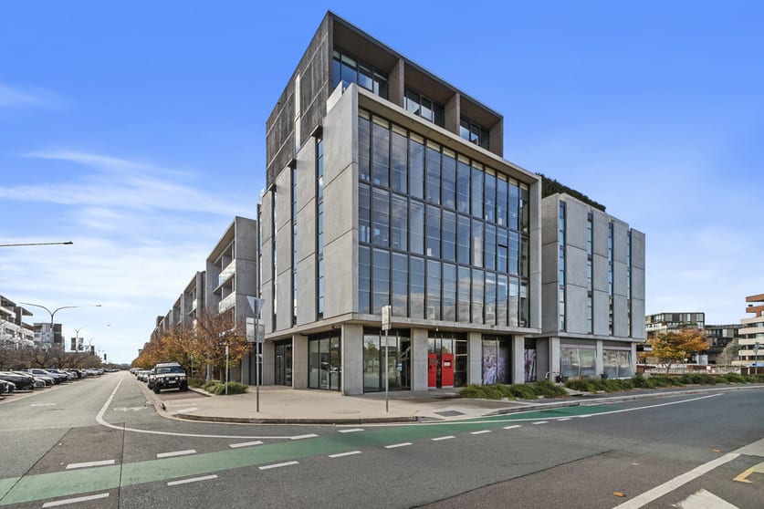 Click to view all images 158/45 Eastlake Parade Kingston ACT 2604 - Image 2