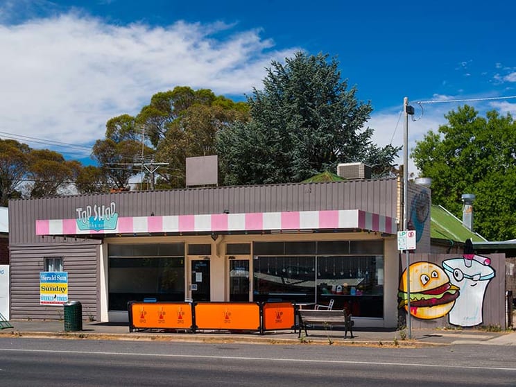 Click to view all images Barker Street Castlemaine VIC 3450 - Image 1