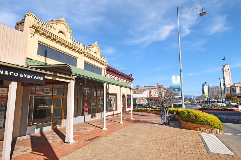 Click to view all images 90-92 Main St Stawell VIC 3380 - Image 3