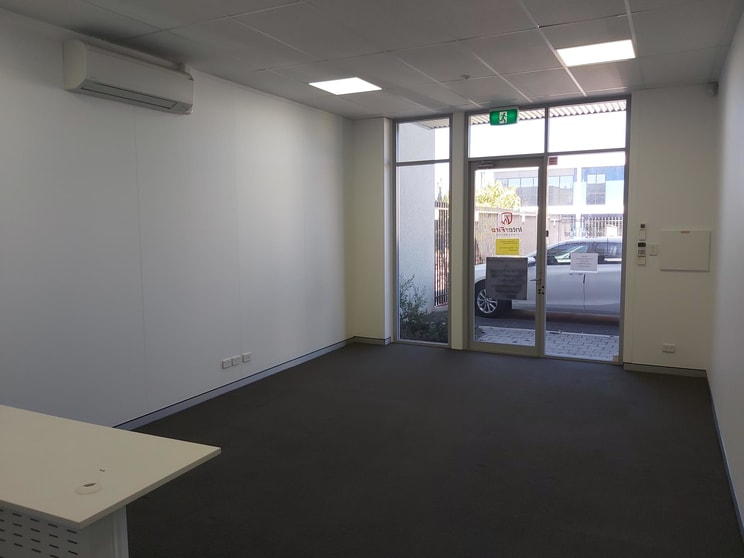 Click to view all images 1/4 Glory Road Gnangara WA 6077 - Image 2
