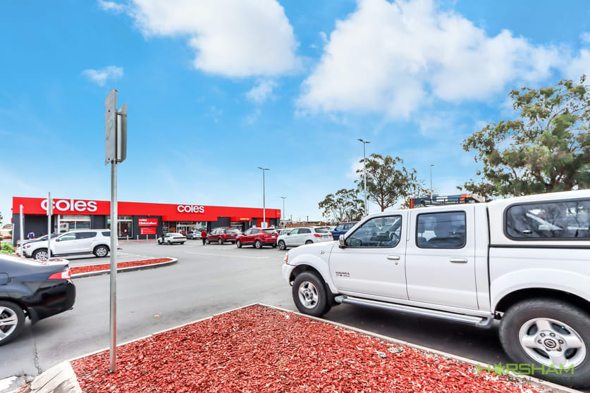 Click to view all images 44 Roberts Avenue Horsham VIC 3400 - Image 2