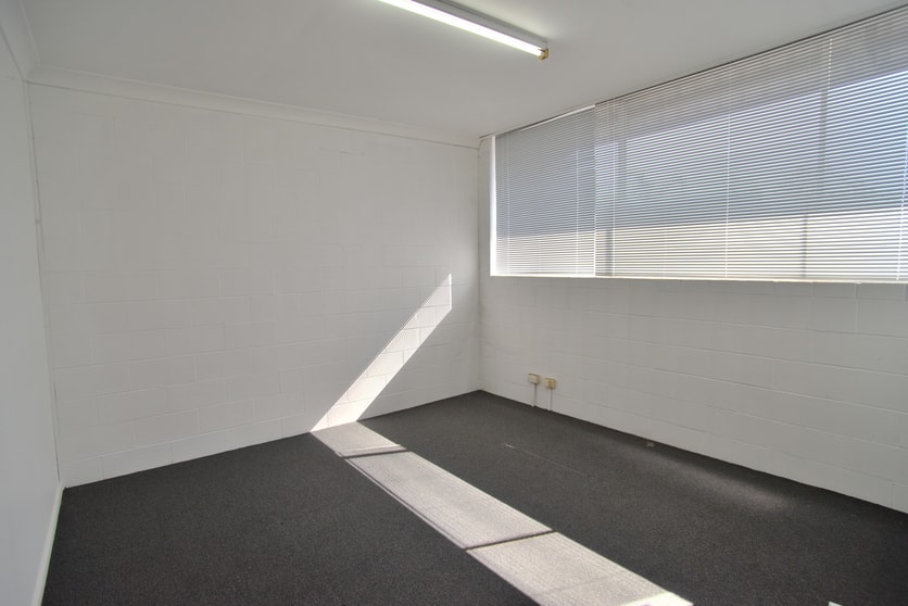 Click to view all images 11/157 North Road Woodridge QLD 4114 - Image 2