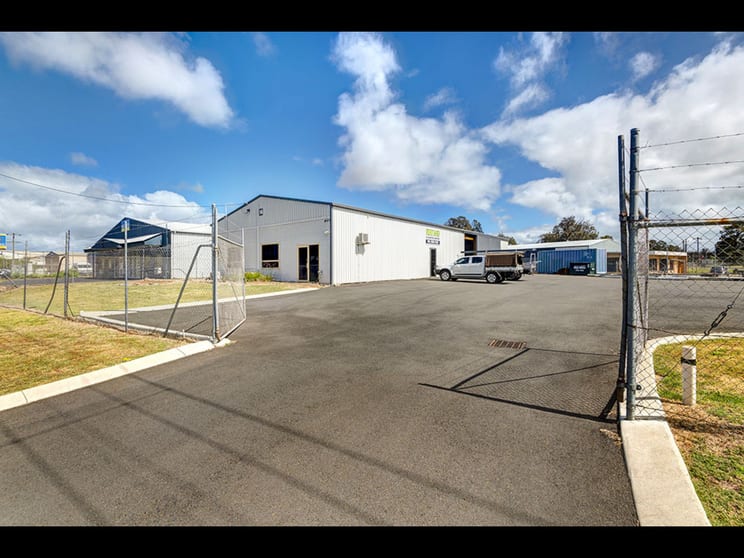 Click to view all images 14 Verschuer Place Davenport WA 6230 - Image 3