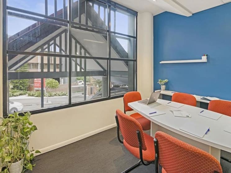 Click to view all images 8/83 Leichhardt Street Spring Hill QLD 4000 - Image 3