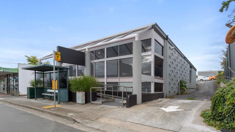Click to view all images Entire property/154 Elphin Road Newstead TAS 7250 - Image 1