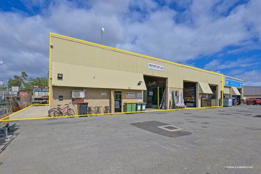 Click to view all images 1 & 2/12 Owen Road Kelmscott WA 6111 - Image 1