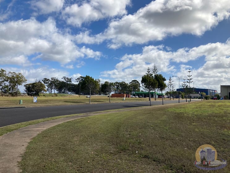 Click to view all images 14/20 Lillian Crescent Kensington QLD 4670 - Image 2