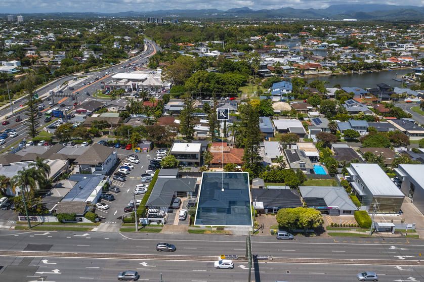 Click to view all images 10 Ashmore Road Bundall QLD 4217 - Image 3