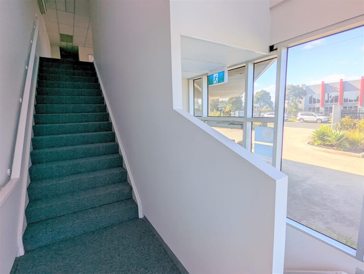 Click to view all images 7/4 Norwest Avenue Laverton North VIC 3026 - Image 2