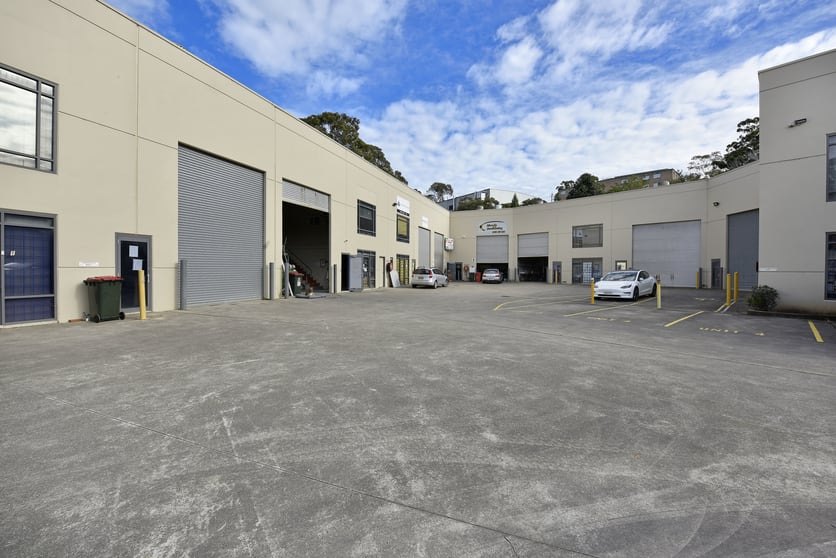 Click to view all images 7/8 Marina Close Mount Kuring-gai NSW 2080 - Image 2