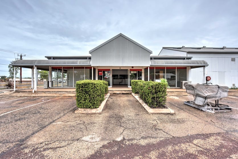 Click to view all images 114 Victoria Highway Katherine NT 0850 - Image 2