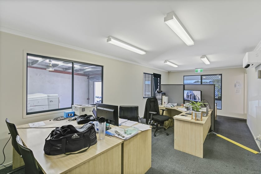 Click to view all images 1/8 Dual Avenue Warana QLD 4575 - Image 3