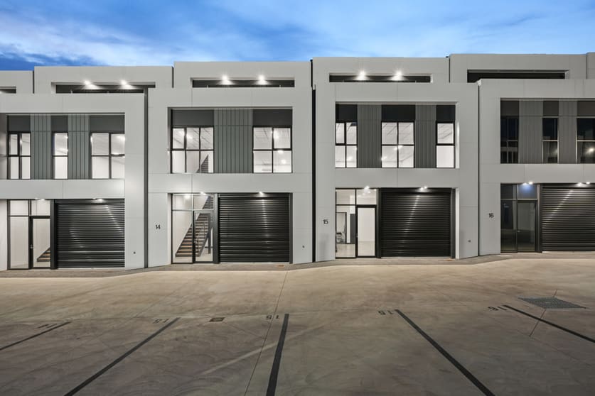Click to view all images 31 Franklyn Street Huntingdale VIC 3166 - Image 2