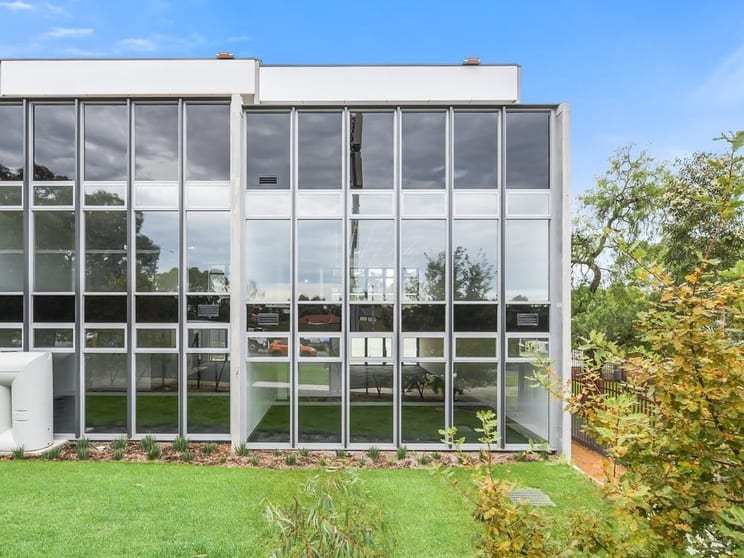 Click to view all images 10/226 Plenty Road Bundoora VIC 3083 - Image 2