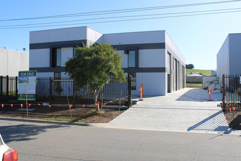Click to view all images 135 Mulcahy Road Pakenham VIC 3810 - Image 3